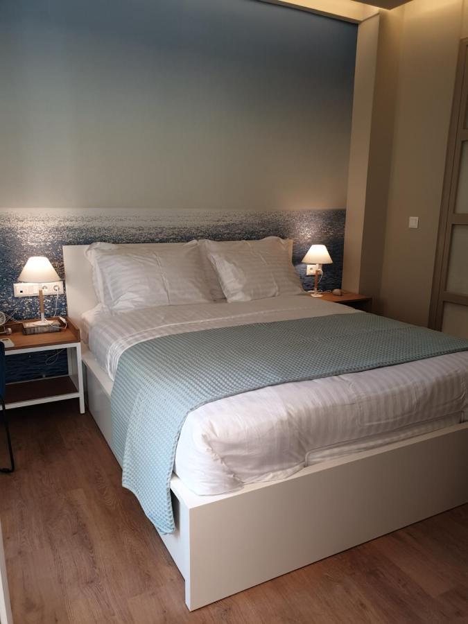 アテネRenovated Studio With Roof Garden Access, 15 M Walk To Acropolisアパートメント エクステリア 写真