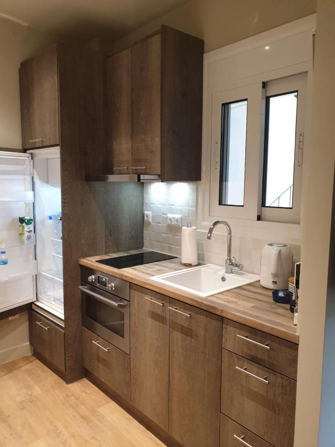 アテネRenovated Studio With Roof Garden Access, 15 M Walk To Acropolisアパートメント エクステリア 写真