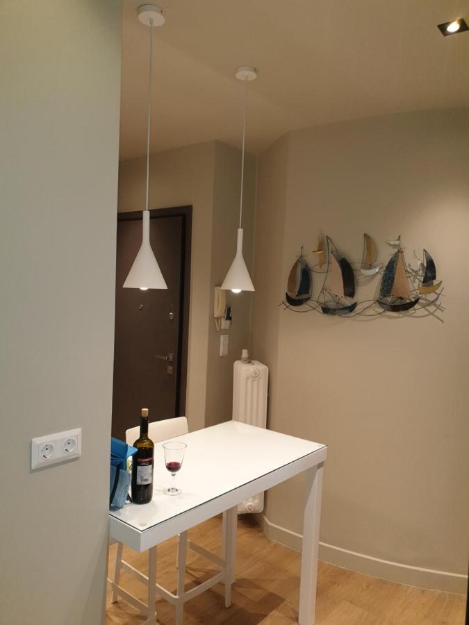 アテネRenovated Studio With Roof Garden Access, 15 M Walk To Acropolisアパートメント エクステリア 写真