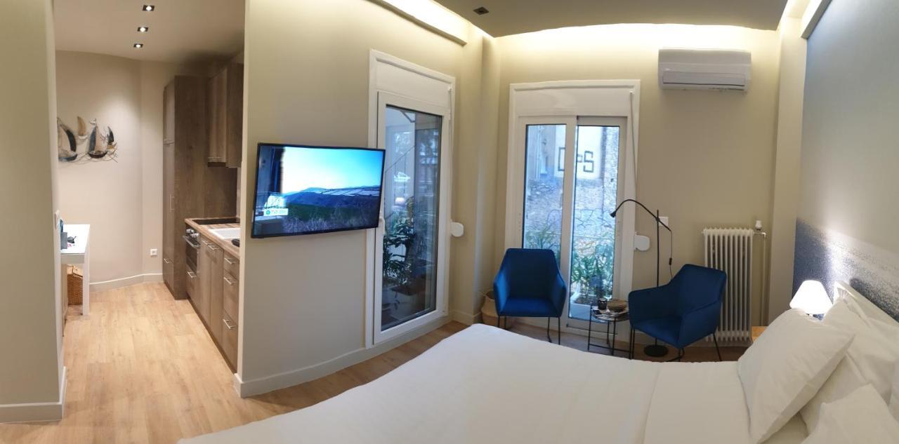 アテネRenovated Studio With Roof Garden Access, 15 M Walk To Acropolisアパートメント エクステリア 写真